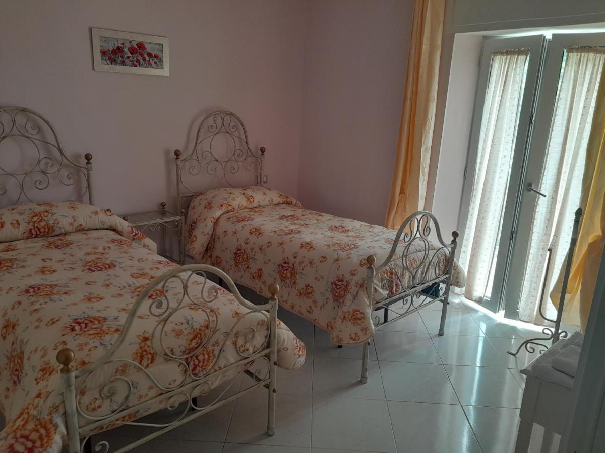 Casa San Giacomo Poggio Bustone ภายนอก รูปภาพ