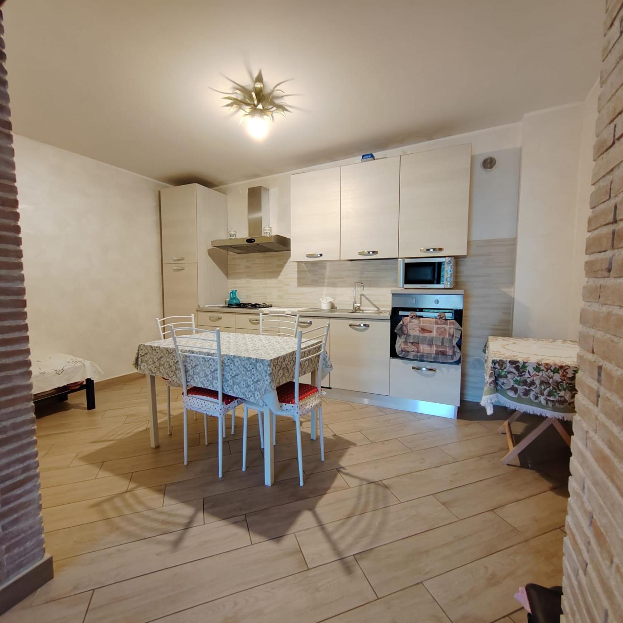 Casa San Giacomo Poggio Bustone ภายนอก รูปภาพ